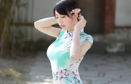 遇到喜欢的女孩，该如何去找话题和她聊天？
