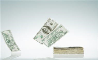 售价10万的车贷款和全款的区别是什么？哪种更划算？